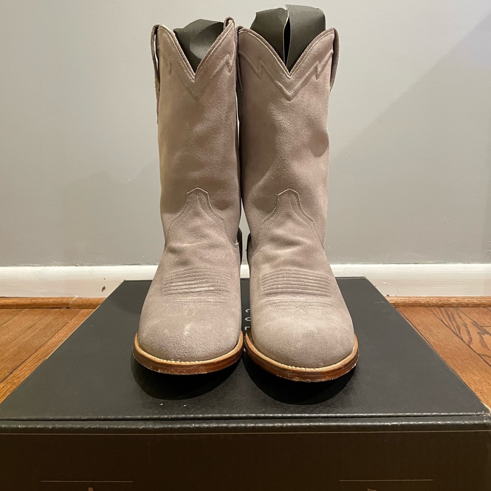 Men’s Cuero Light Grey Suede Boots
